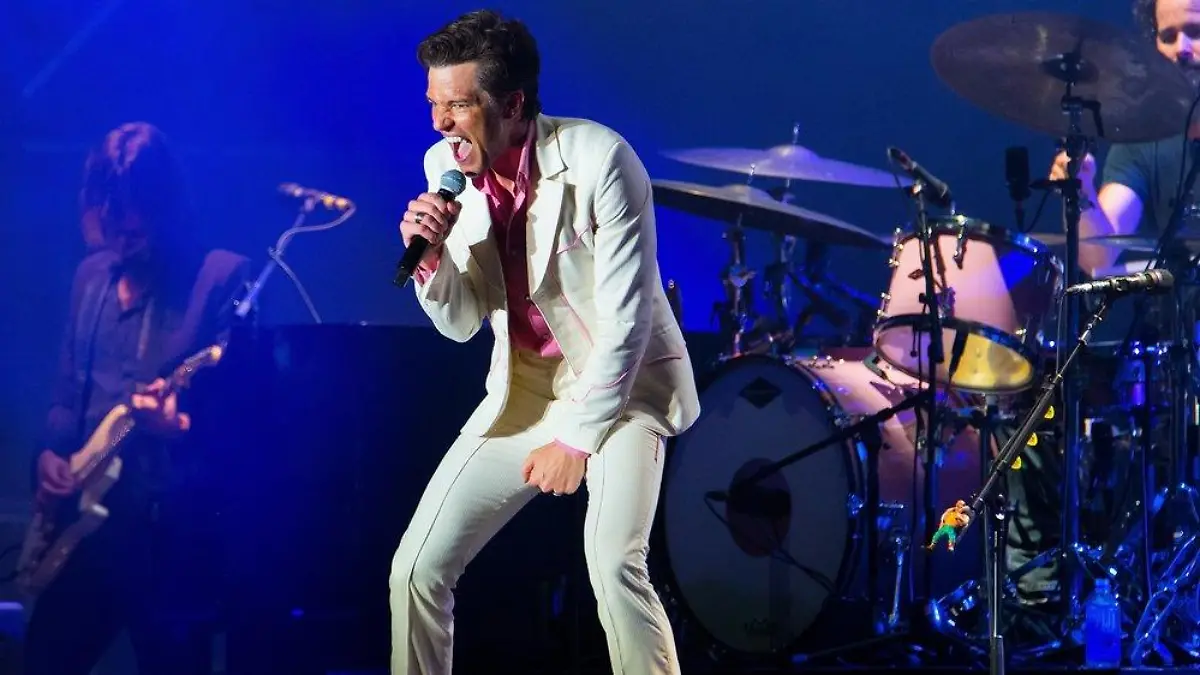 EM-Jubel bei The-Killers-Konzert: Rocker zeigen England-Spiel