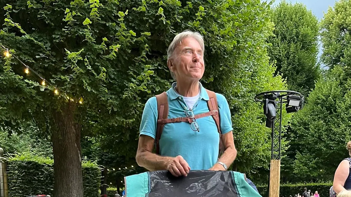 Udo Meckeler aus Hildesheim besucht ein kleines Festival in Hannover und dann kommen plötzlich Wassermassen vom Himmel.