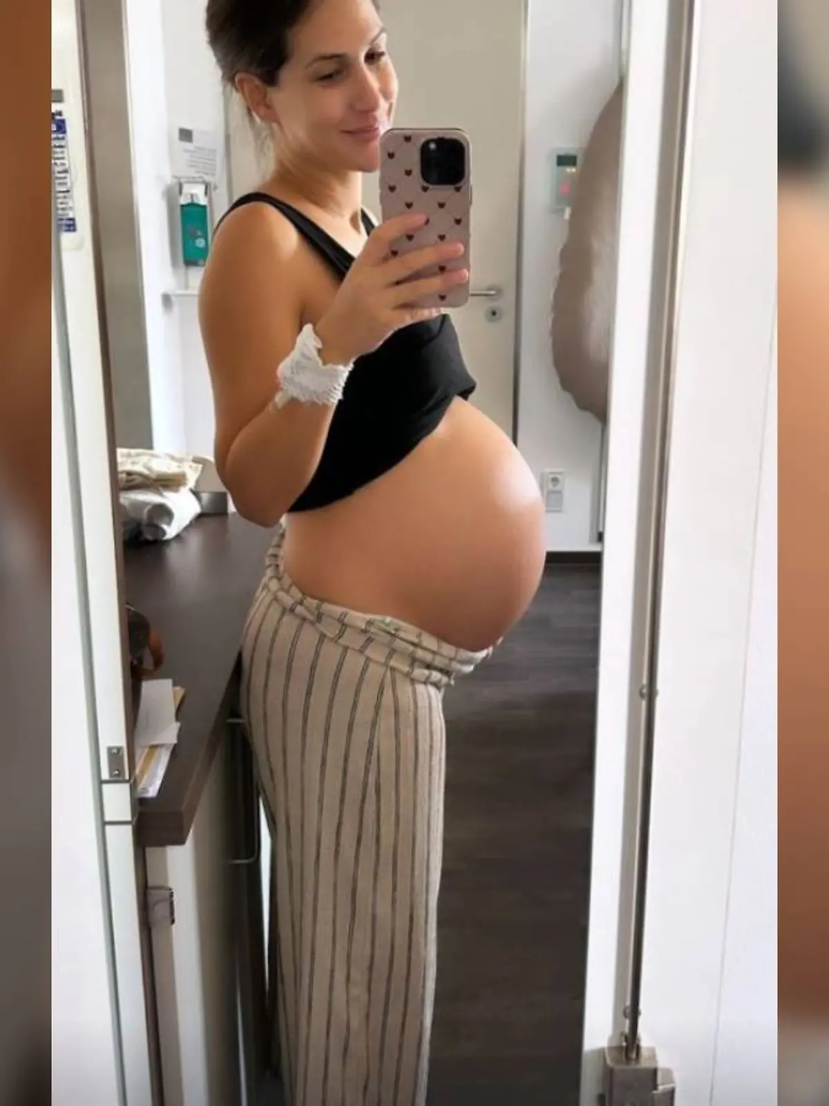 Clea-Lacy Juhn - Selife aus dem Krankenhaus.