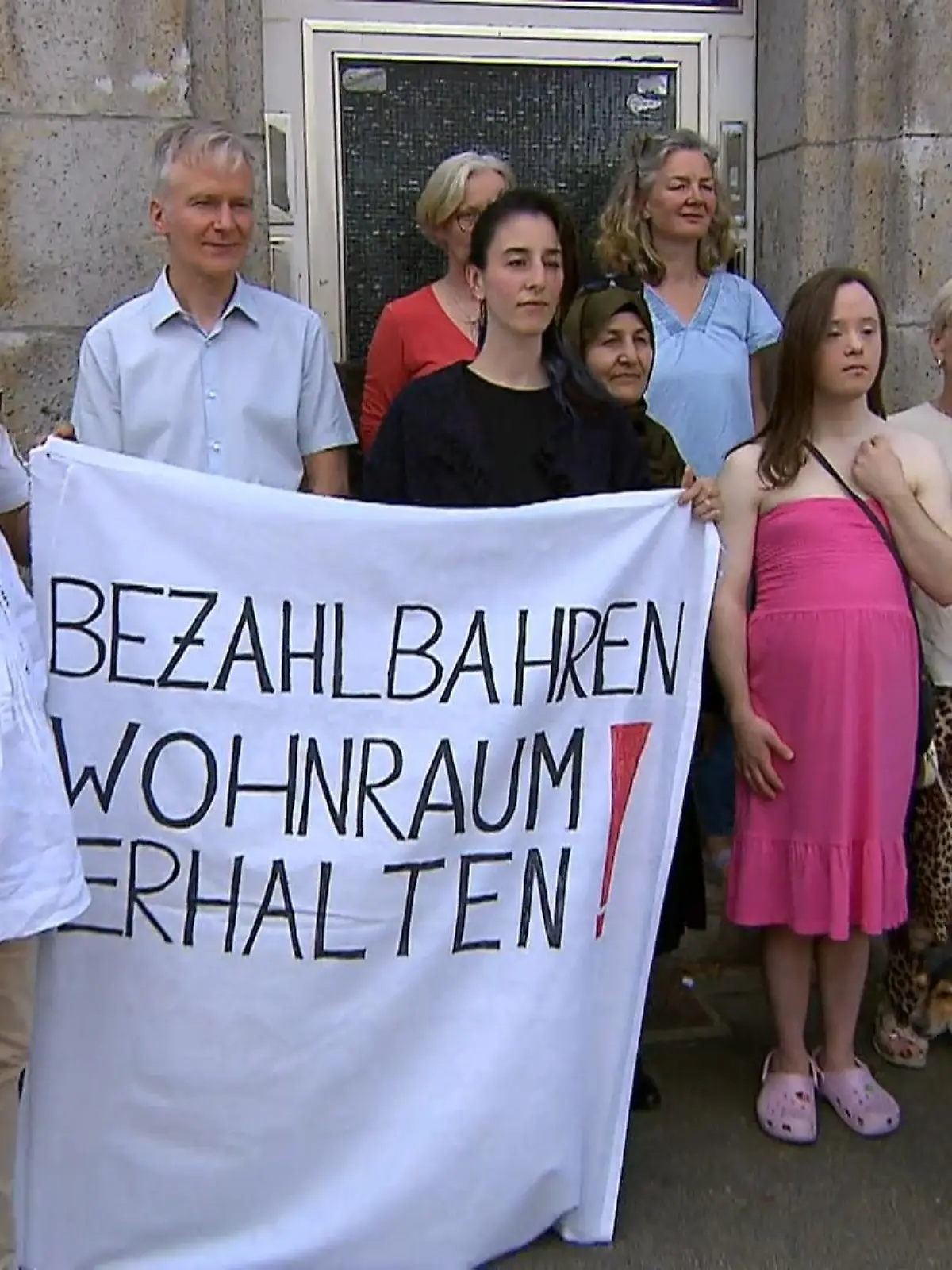 Bild zu: "Mieter sollen Neubau weichen"