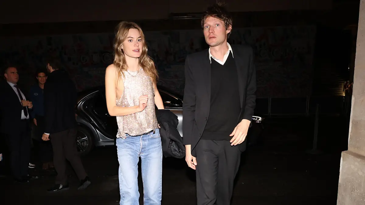 Nikolai Von Bismarck (Kate Moss' Ex) And Camille Row (Harry Styles' Ex) Get Back To His Hotel Together After Going For Some Drinks At A Bar Near Le Marais Area
Pictured: Camille Rowe
Ref: SPL8699790 050723 NON-EXCLUSIVE
Picture by: SplashNews.com
World Rights,