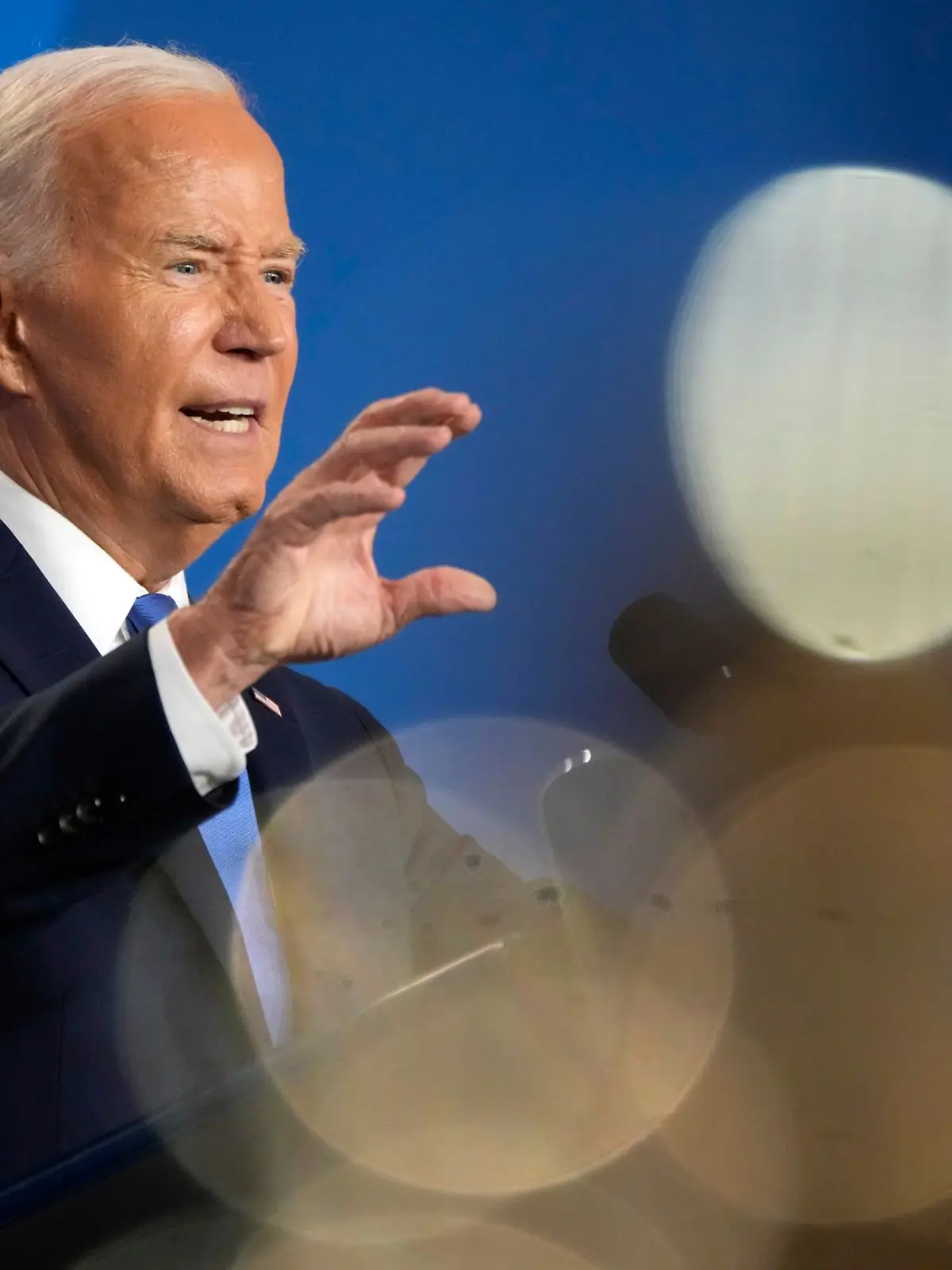 Bild zu: "Peinlicher Patzer – US-Präsident Joe Biden verwechselt Selenskyj mit Putin "