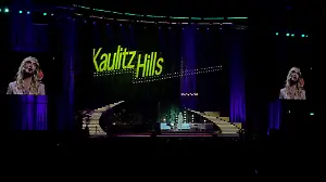 Haus und Tonstudio von Bill Kaulitz stehen unter Wasser Kaulitz-Zwillinge im Podcast