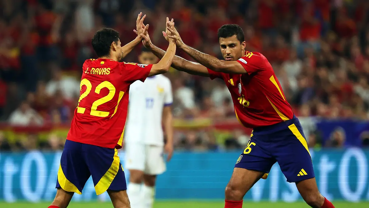 Unter den Deutschen setzt fast eine Zwei-Drittel-Mehrheit im EM-Finale auf einen Sieg Spaniens.