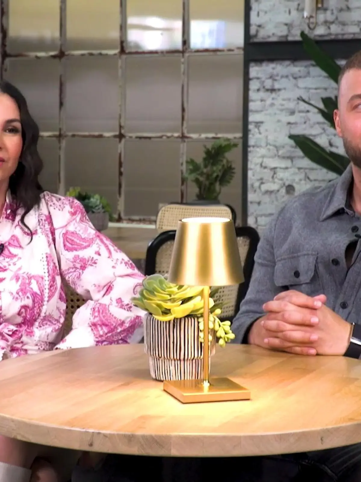 Bild zu: "Gibt es bei AWZ für Lars und Miray noch eine Liebes-Chance? "