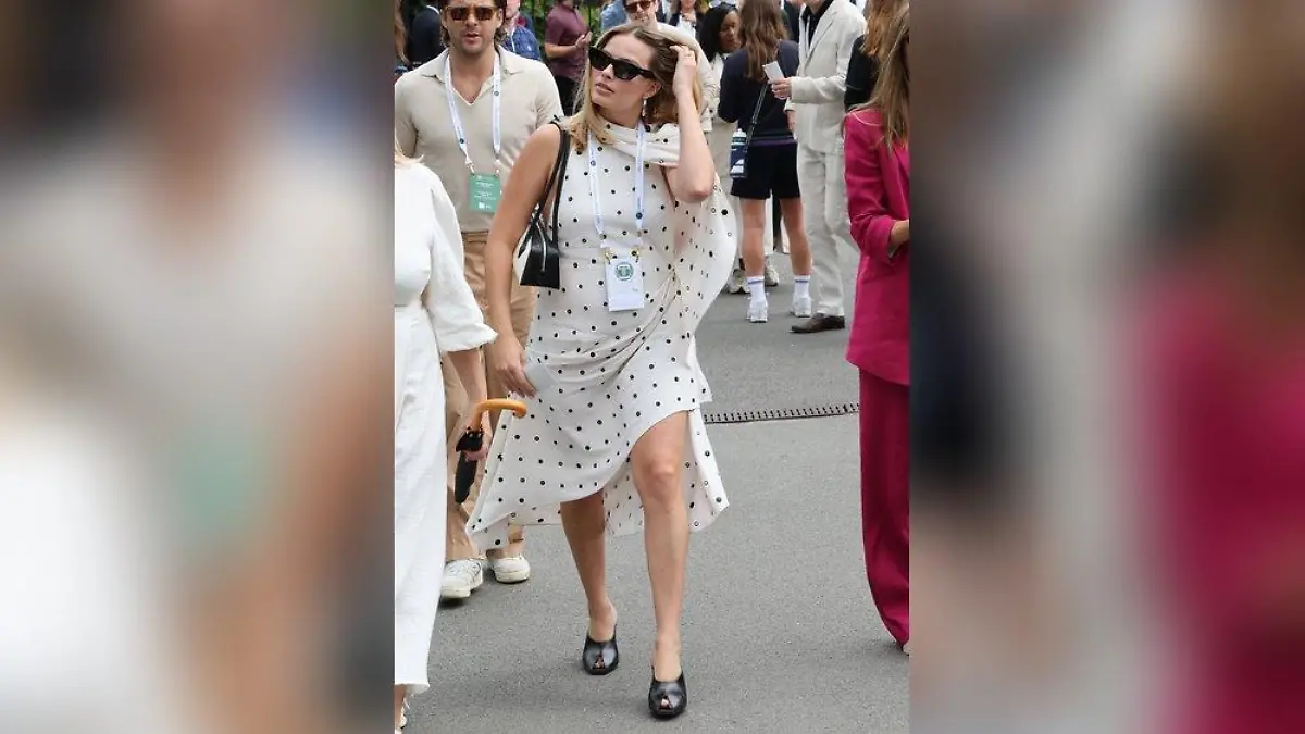 Margot Robbie zeigt ihren Babybauch in Wimbledon
