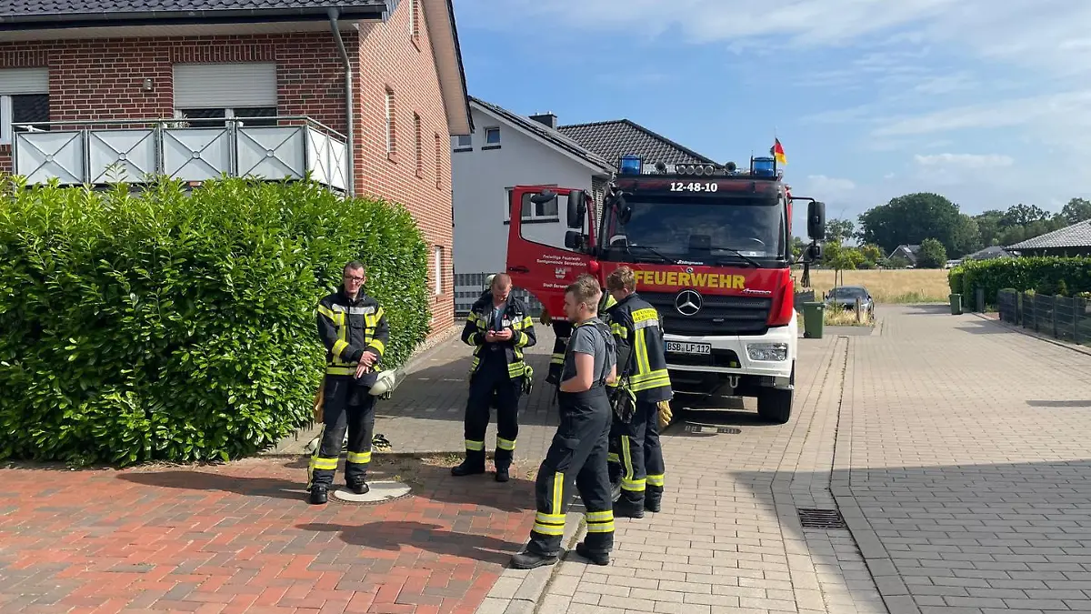 Kurz vor 9 Uhr trafen die Feuerwehrleute ein.