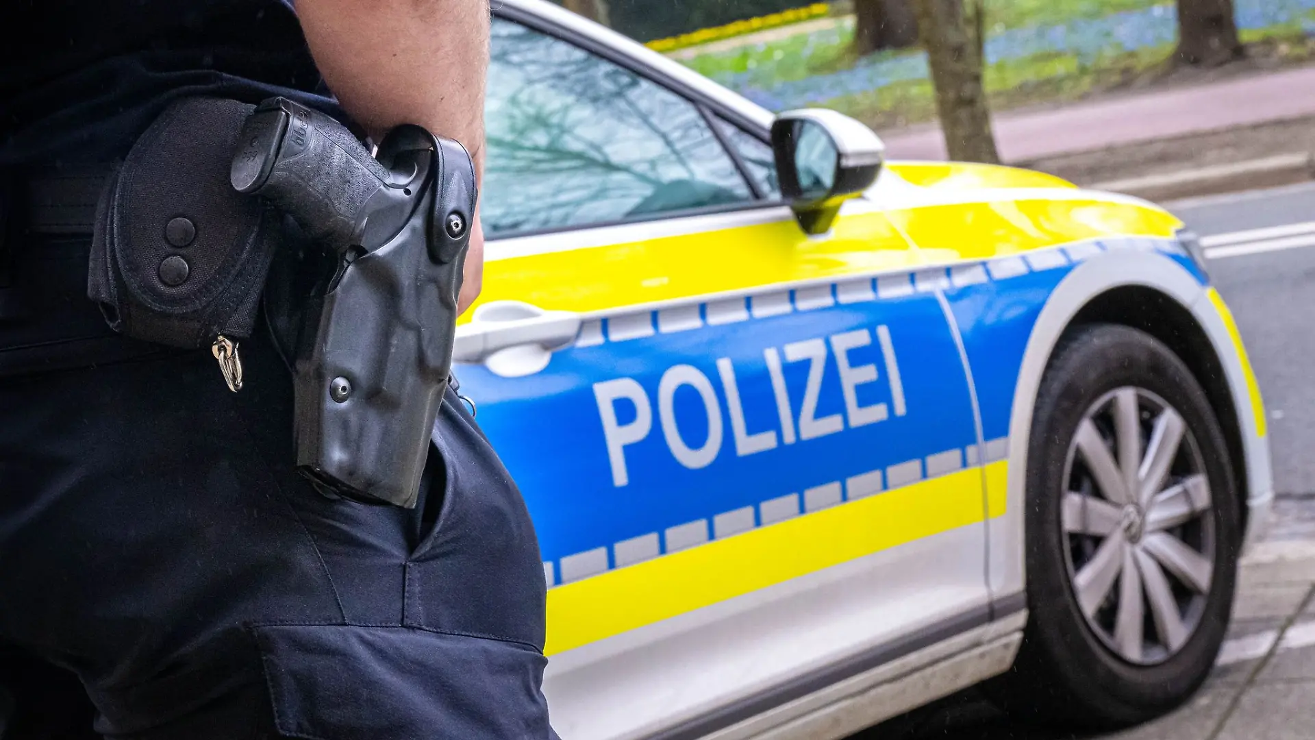 Die Softair-Waffe sah täuschend echt aus. (Symbolbild)