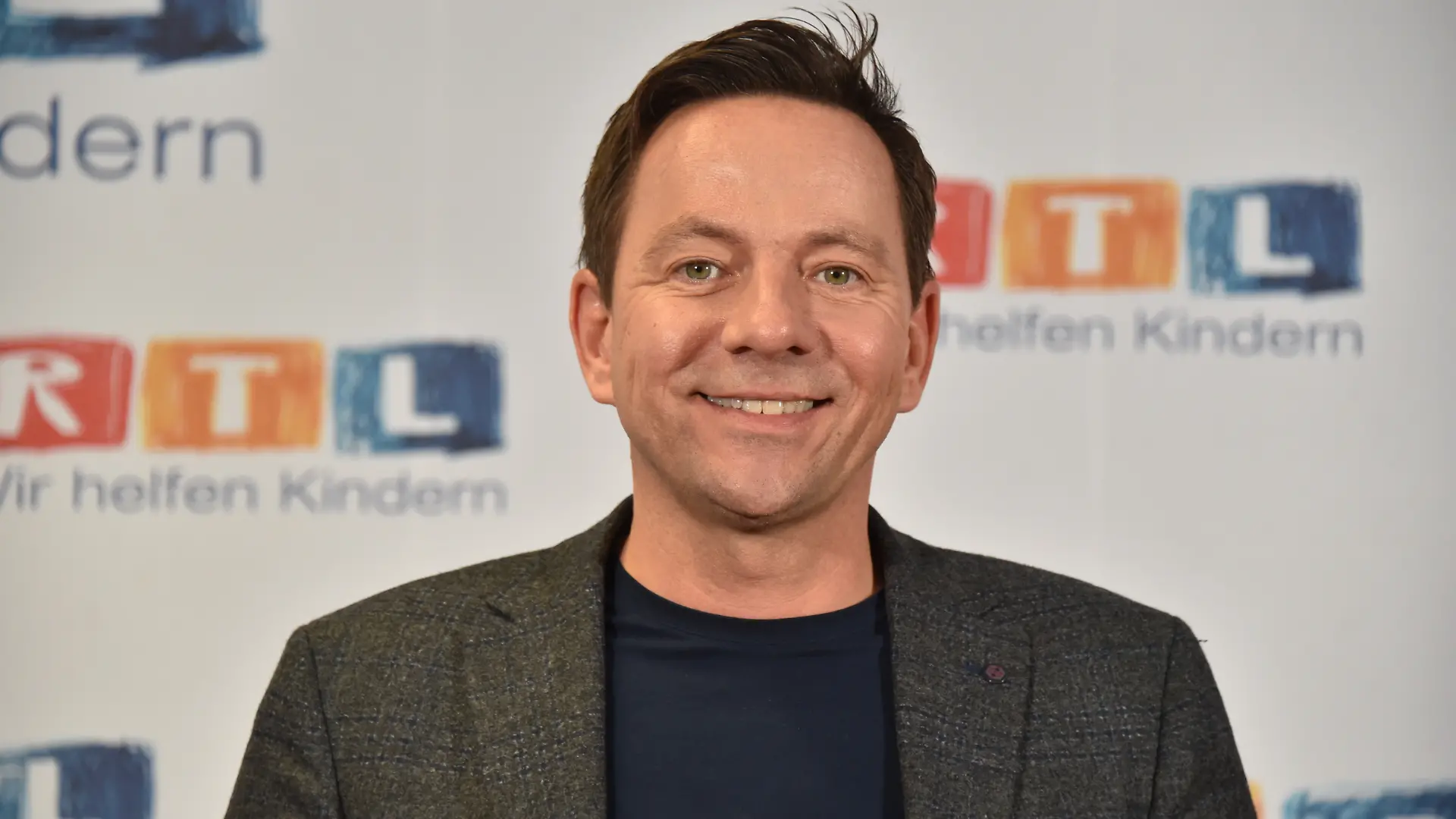 23.11.2018, Nordrhein-Westfalen, Hürth: Moderator Timo Latsch, aufgenommen am 23.11.2018 in Hürth bei Köln beim 23. RTL Spendenmarathon „Wir helfen Kindern 2018”.