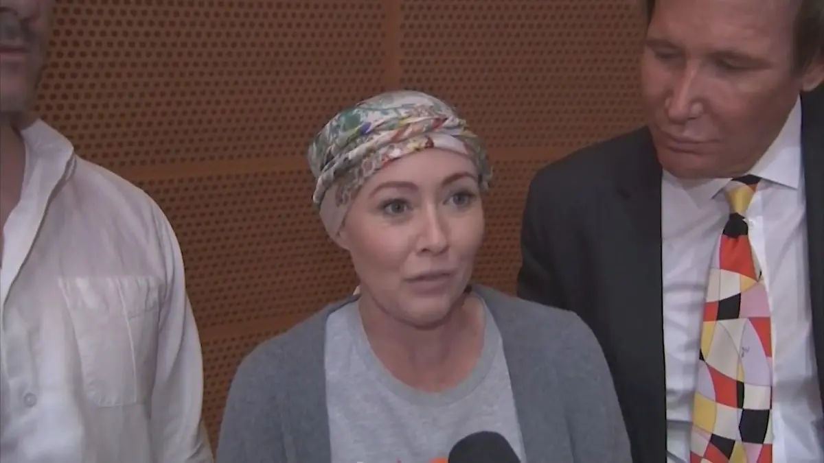 Shannen Doherty verliert den Kampf gegen den Krebs Sie stirbt mit nur 53 Jahren