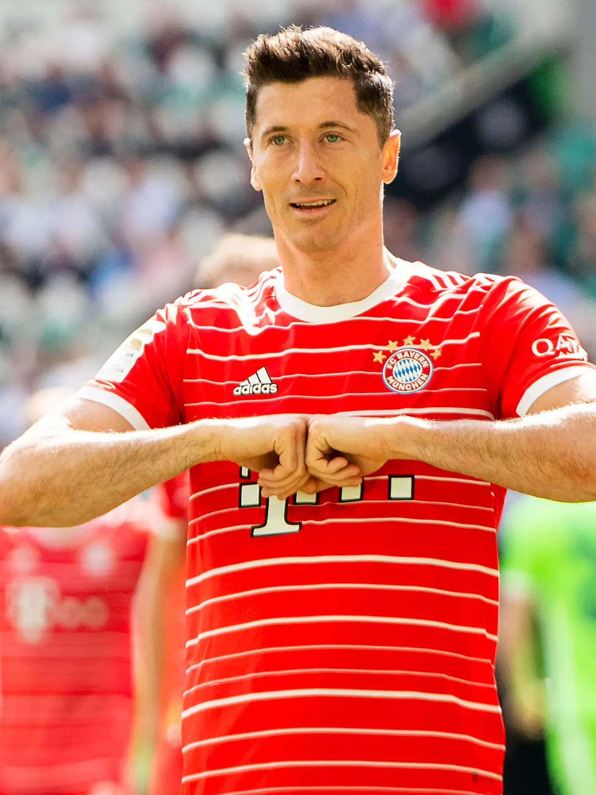  14.05.2022, xfrx, Fussball 1.Bundesliga, VfL Wolfsburg - FC Bayern Muenchen emspor, v.l. Robert Lewandowski FC Bayern Muenchen celebrate the goal,Torjubel zum 0:2 DFL/DFB REGULATIONS PROHIBIT ANY USE OF PHOTOGRAPHS as IMAGE SEQUENCES and/or QUASI-VIDEO Wolfsburg *** 14 05 2022, xfrx, football 1 Bundesliga, VfL Wolfsburg FC Bayern Muenchen emspor, v l Robert Lewandowski FC Bayern Muenchen celebrate the goal,Torjubel zum 0 2 DFL DFB REGULATIONS PROHIBIT ANY USE OF PHOTOGRAPHS as IMAGE SEQUENCES and or QUASI VIDEO Wolfsburg