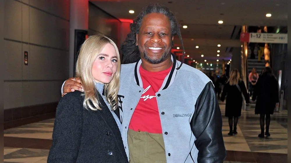 Mola Adebisis Aussagen sorgen bei Fans für Empörung