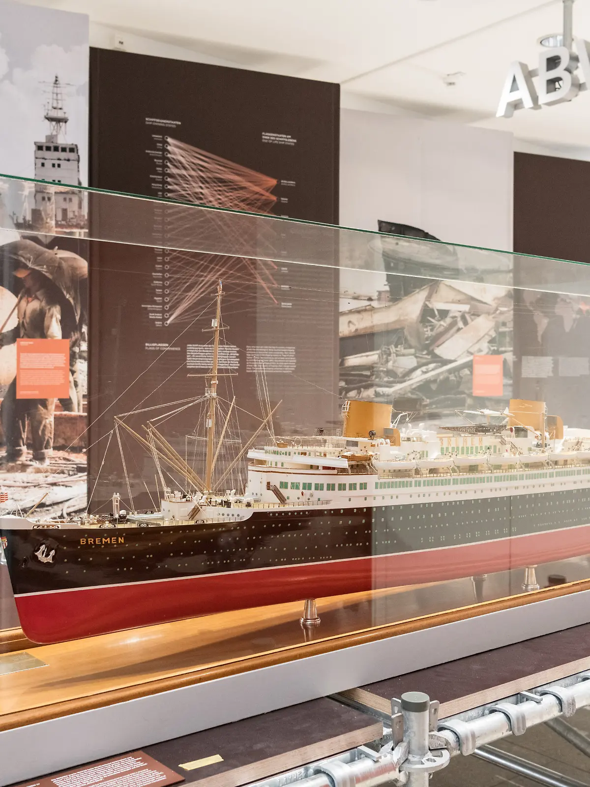 Am Donnerstag (18. Juli) eröffnet nach zwei Jahren Vorbereitungszeit die neue Dauerausstellung im Schifffahrtmuseum in Bremerhaven. 