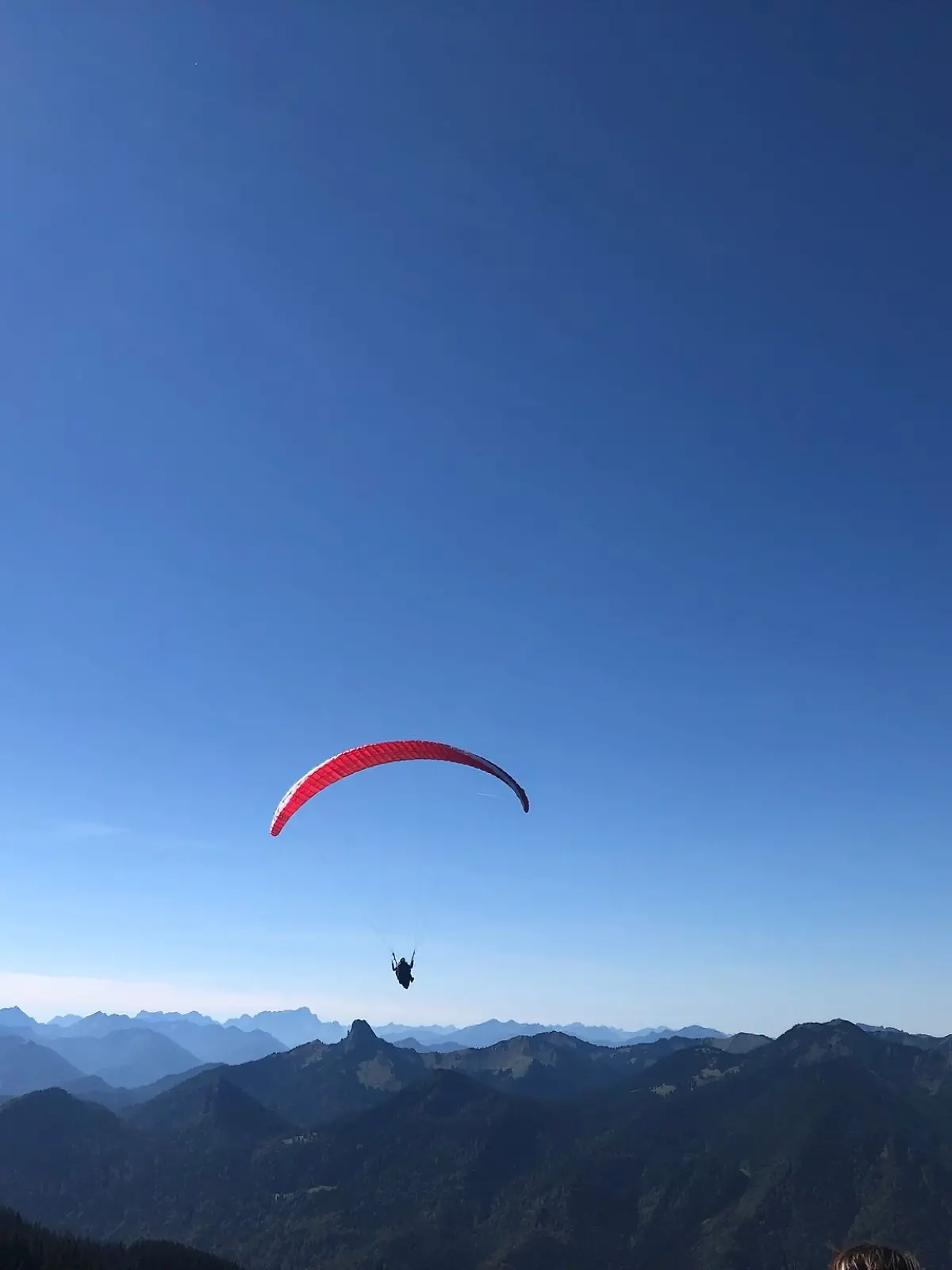 Bild zu: "Drama am Berg! Gleitschirmflieger (61) stürzt ab und stirbt"