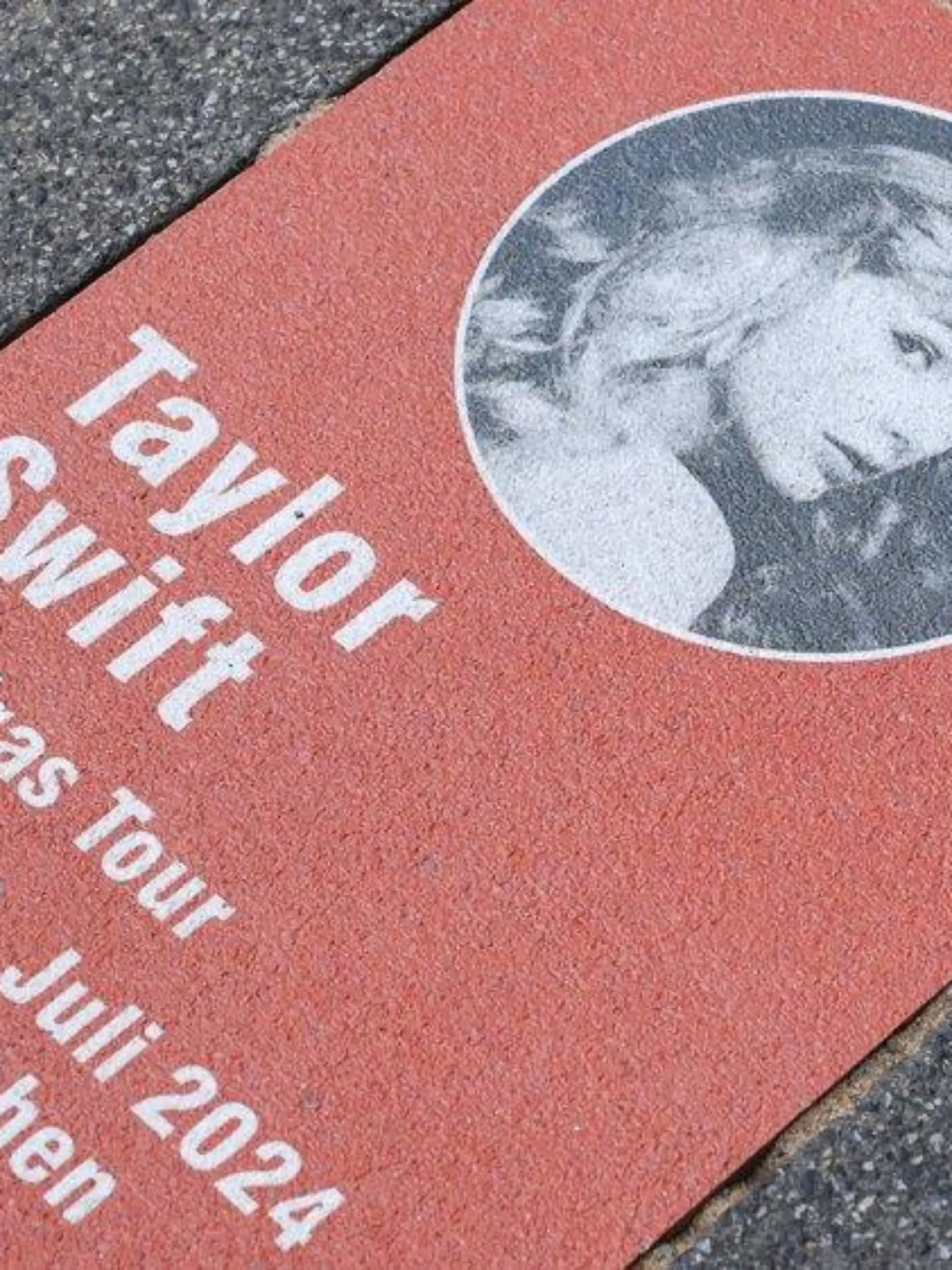 Taylor Swift: Stein auf dem Gelsenkirchener "Walk of Fame" enthüllt