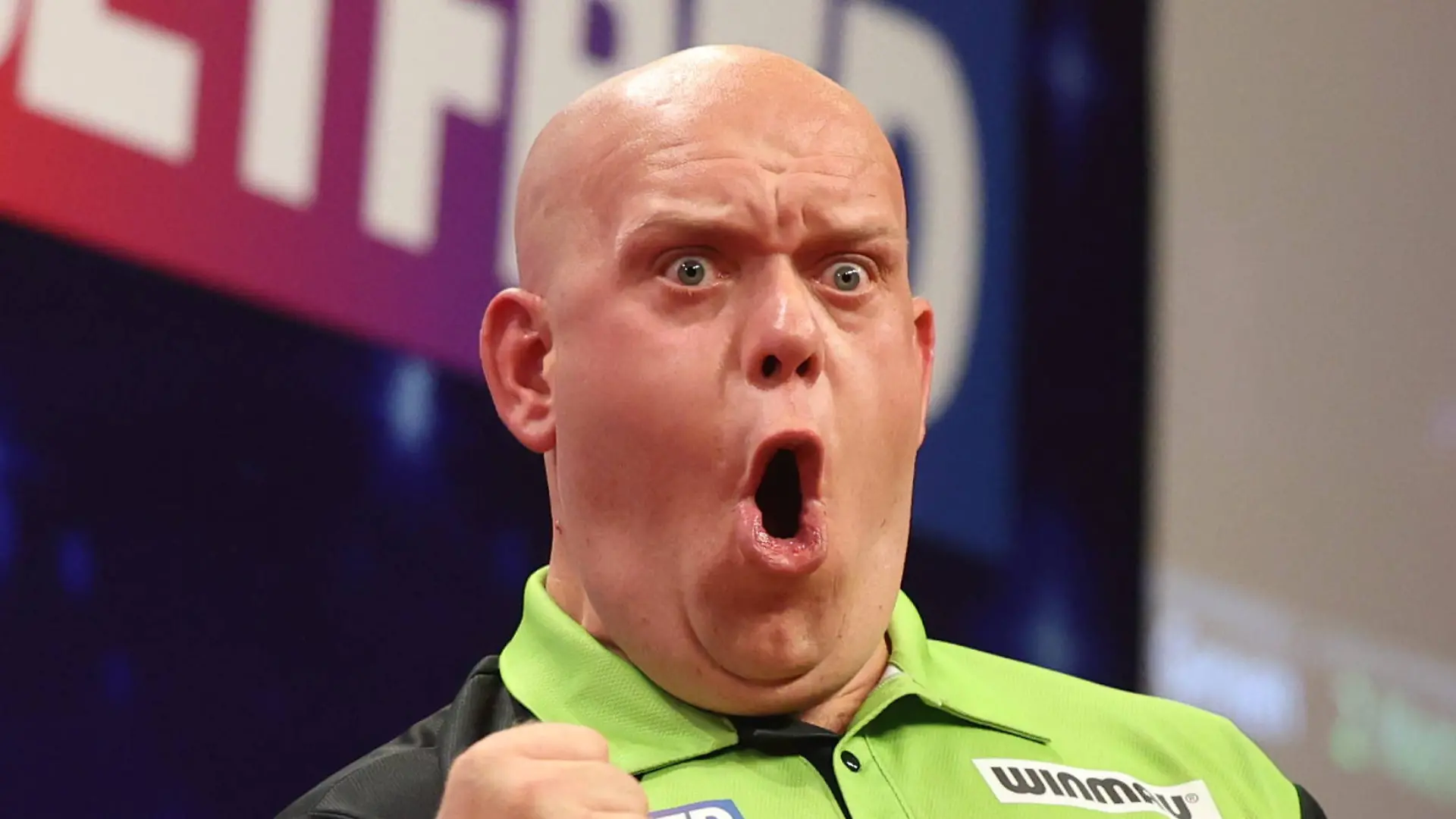 Michael van Gerwen lässt sich die Kiefer brechen