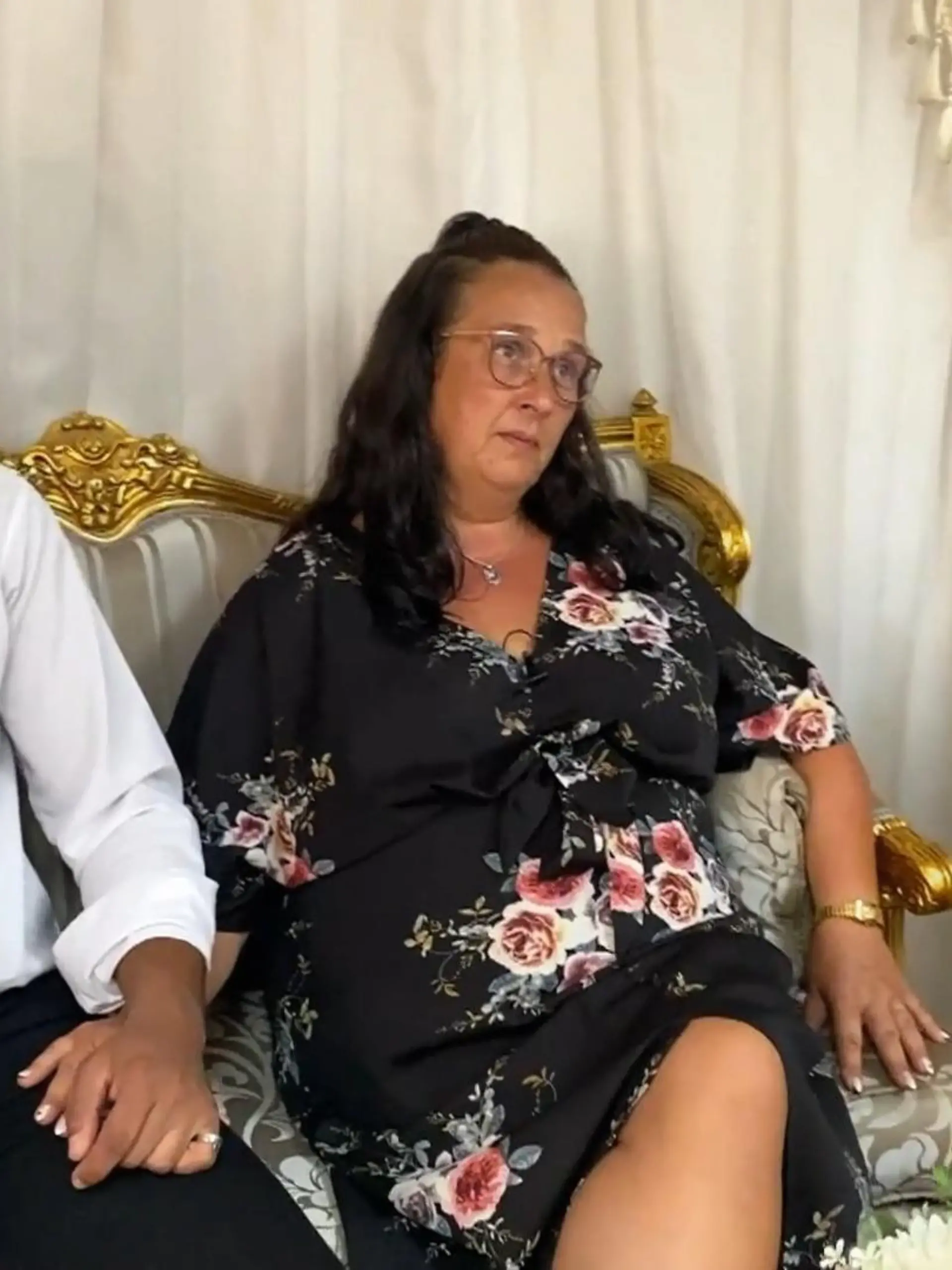 Bild zu: "Simone und Hesham wollen heiraten - doch dann spielt die Technik nicht mit"