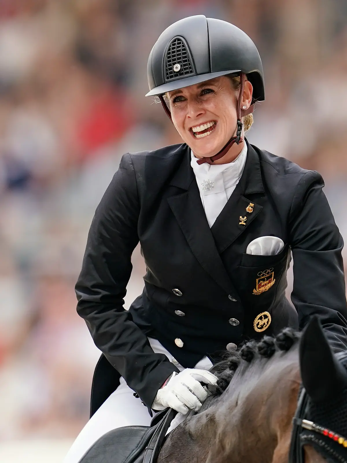 Jessica von Bredow-Werndl aus Deutschland auf ihrem Pferd Dalera.