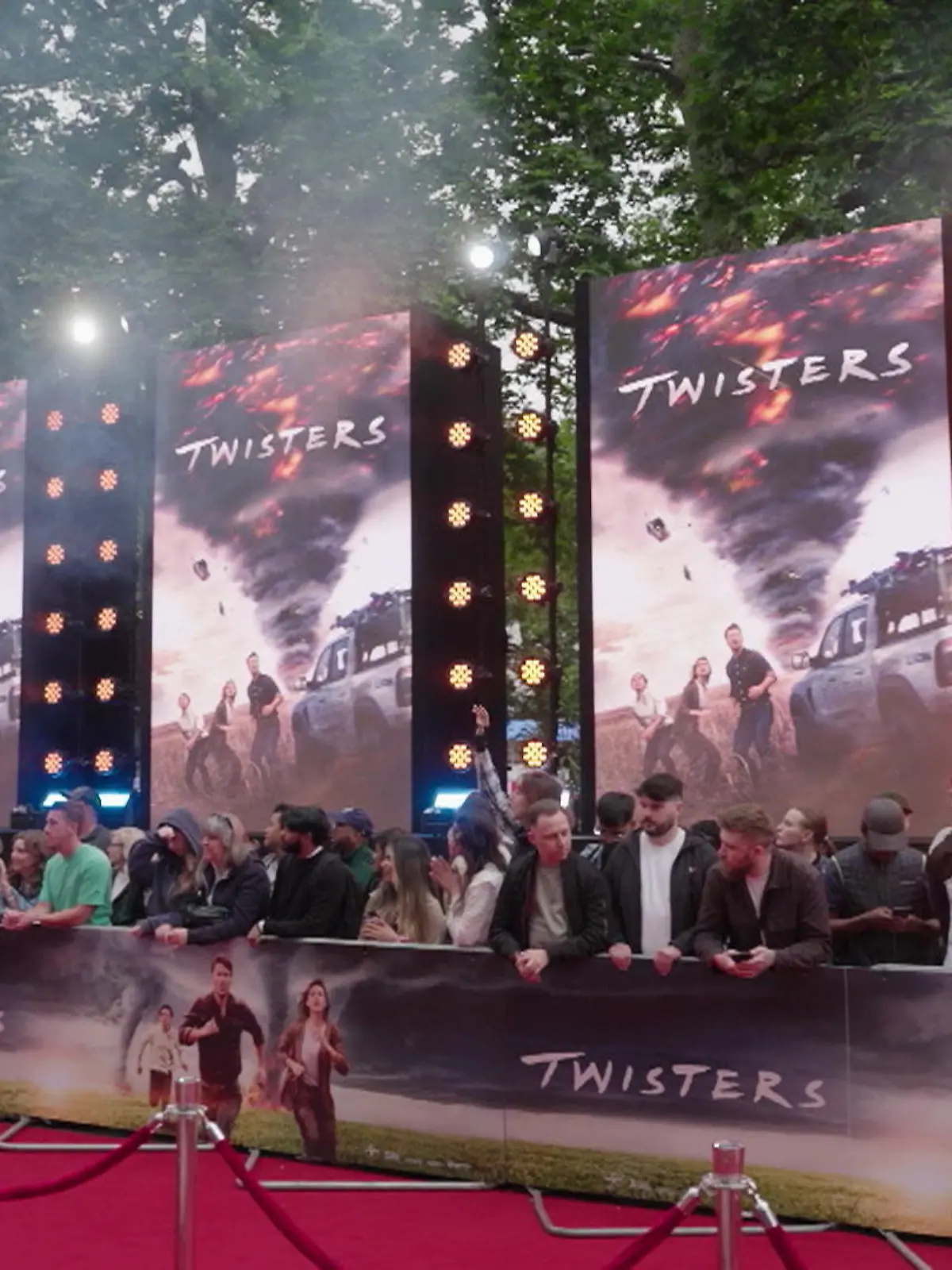 Bild zu: "TWISTERS startet im Kino"