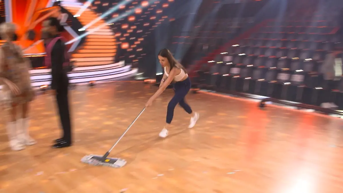Ekaterina Leonova als "Let's Dance"-Praktikantin Hinter den Kulissen der Tanzshow