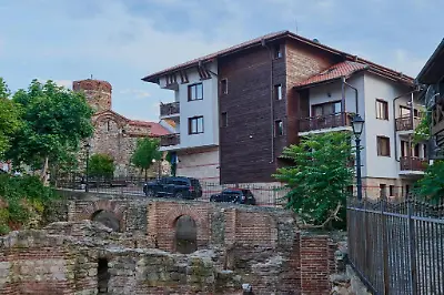Vier-Sterne-Hotel Saint John Baptist Nessebar (sieben Nächte / zwei Personen)