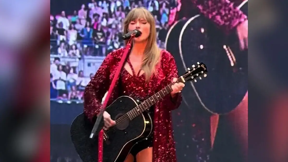 Taylor Swift verschluckt Käfer bei Konzert Unfreiwilliger Snack!