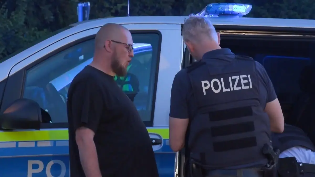 Brutaler Angriff: Ehepaar auf Rastplatz attackiert