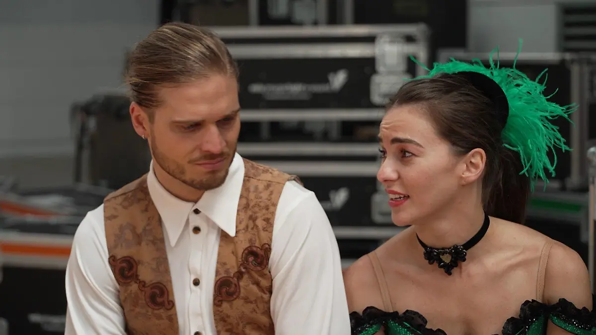 Hier bringt Rúrik Tanzpartnerin Renata völlig außer Fassung Geheime Challenge für den "Let's Dance-Star