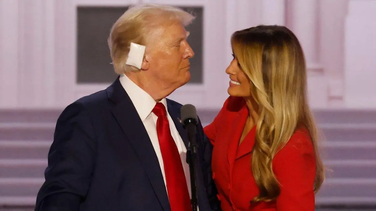 Melania Trump: Überraschender Auftritt neben Donald Trump