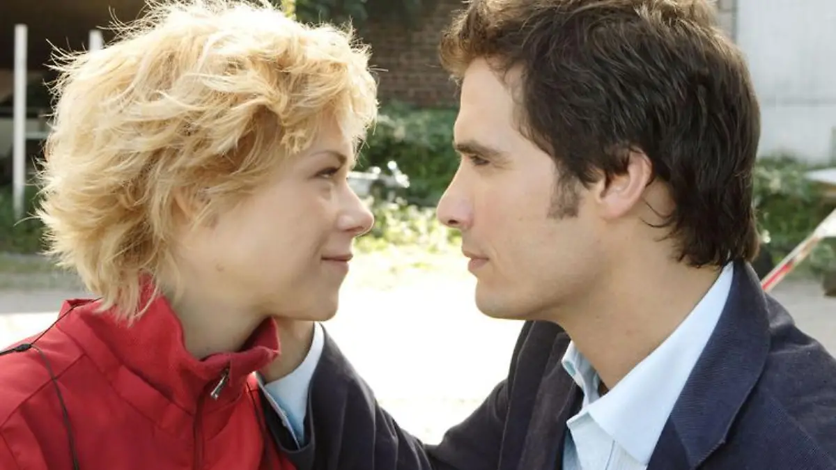 Eine Liebesgeschichte, die jeder AWZ-Fan kennt. Diana Sommer und Julian Herzog.