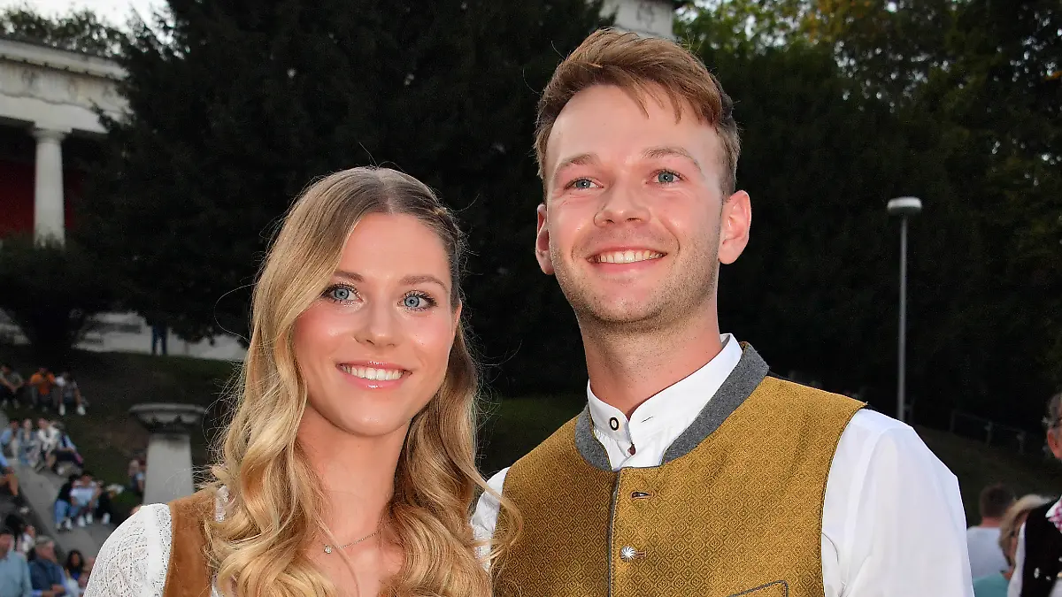 Selina Söder und Raphael Netz sind seit drei Jahren ein glückliches Paar.