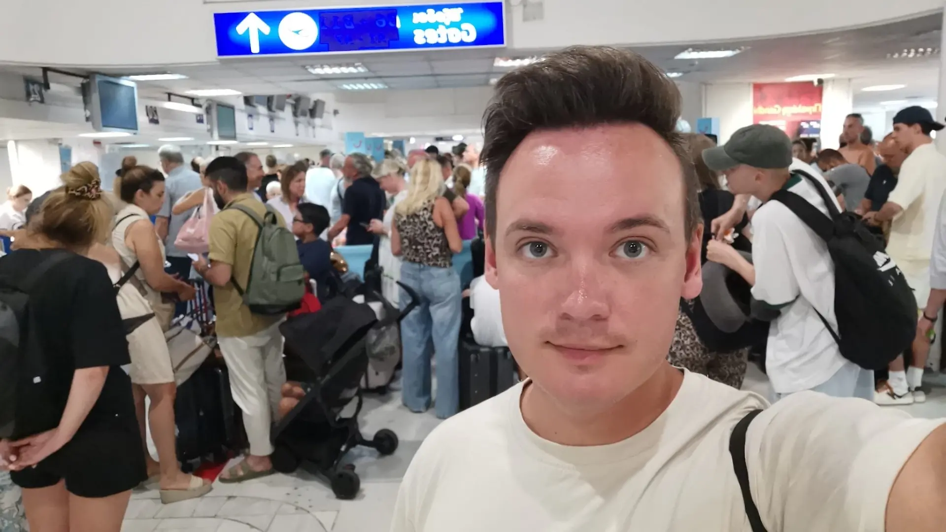 Urlauber Daniel Harsche erlebt einen Horror-Rückflug von Kreta zurück nach Deutschland.