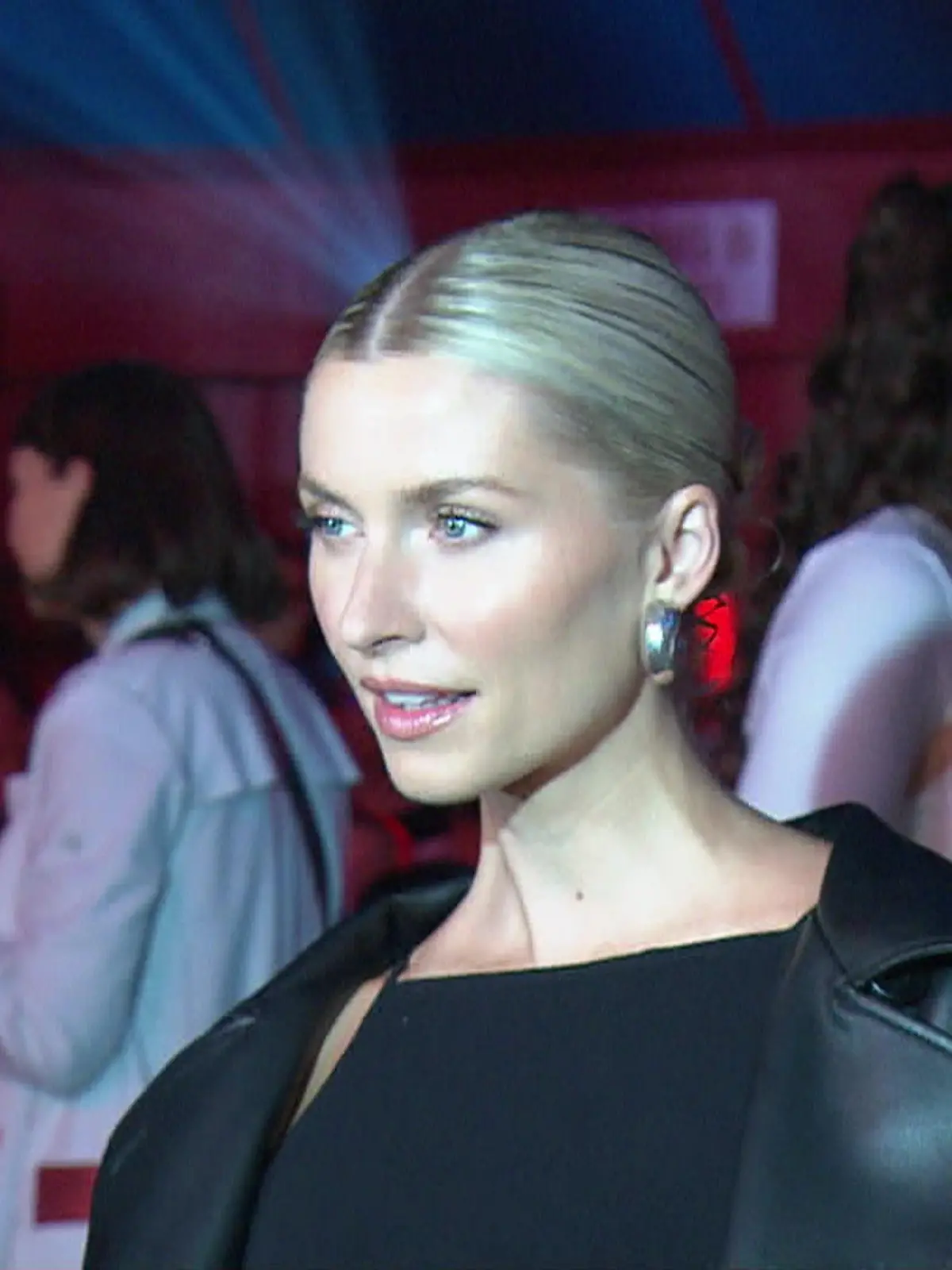 Bild zu: "Ungeahnte Beauty-Waffe? Lena Gercke schwört auf Gleitgel!"