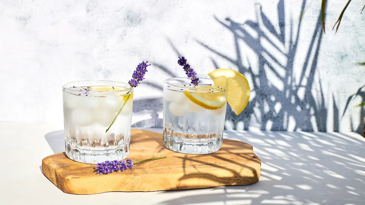 Den leckeren Lavendel-Drink könnt ihr natürlich auch in der alkholfreien Version genießen.