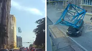 Baukran stürzt auf Fahrbahn - ein Arbeiter tot!  Zwei Autos zerschmettert