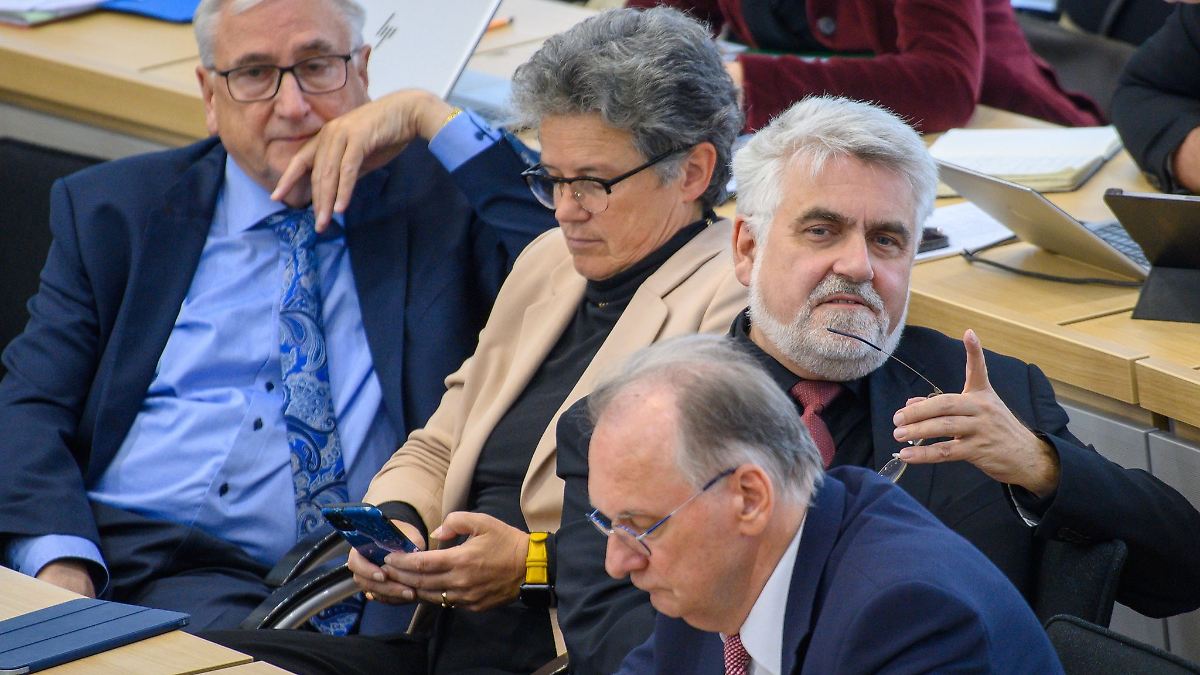 Haushaltsberatungen-in-Sachsen-Anhalt-ziehen-sich-hin