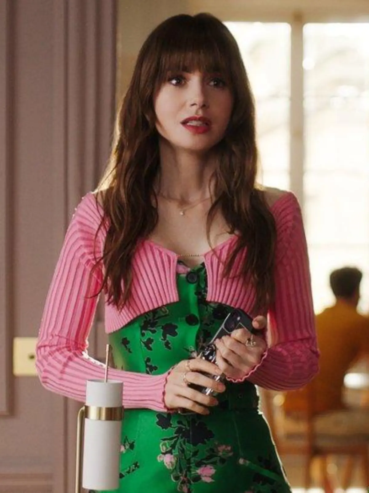Neuer Trailer "Emily in Paris": Liebesdrama nimmt kein Ende - oder?