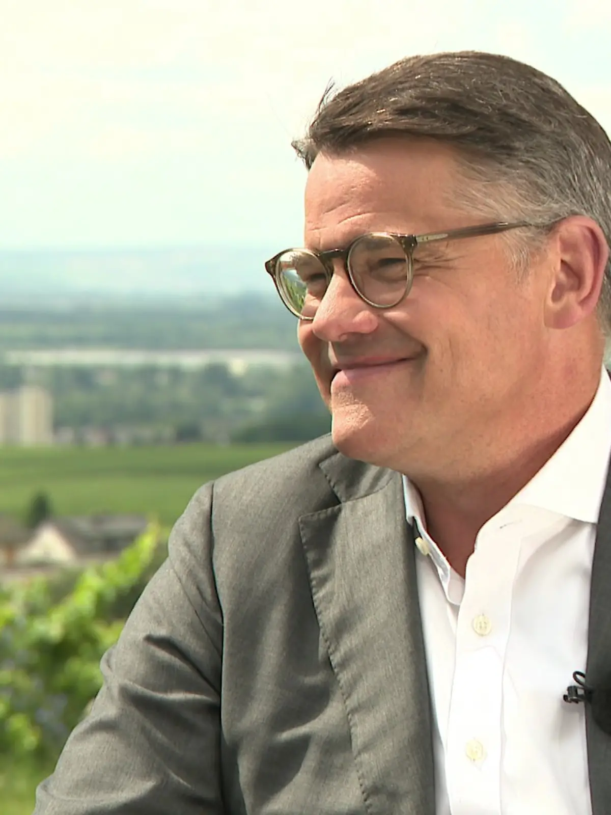 Boris Rhein lächelt