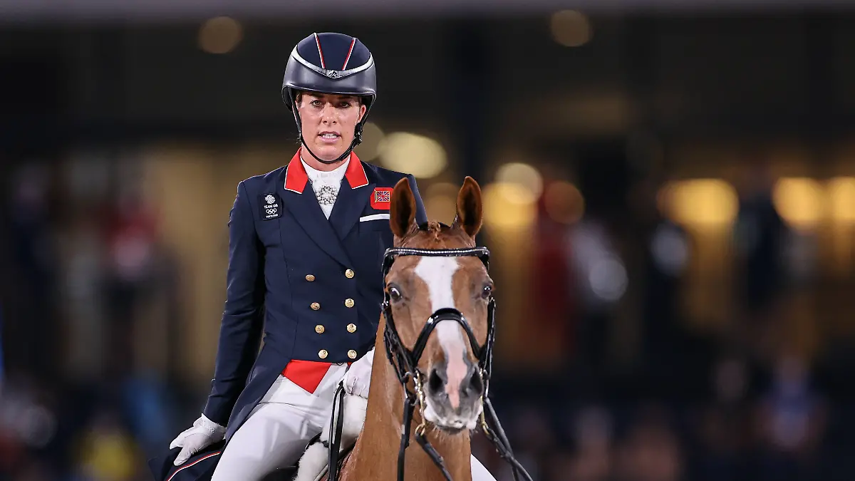 Sie hat ihr Pferd 24 Mal geschlagen. Reit-Superstar Charlotte Dujardin hat sich nach dem Skandal-Video von den Olympischen Spielen zurückgezogen
