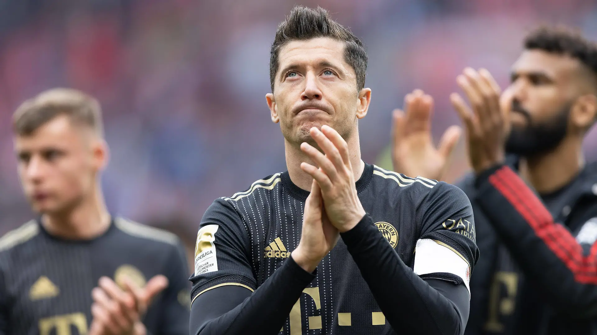  1. FSV Mainz 05 - FC Bayern München, 1. FBL Robert Lewandowski Bayern München, 9. Bundesligaspiel zwischen dem 1. FSV Mainz 05 und dem FC Bayern München am 30. April 2022 in der Mewa Arena in Mainz. Nach Vorgaben der DFL, Deutsche Fußball Liga, ist es untersagt, in dem Stadion und/oder vom Spiel angefertigte Fotoaufnahmen in Form von Sequenzbildern und/oder videoähnlichen Fotostrecken zu verwerten bzw. verwerten zu lassen., Mainz Rheinland-Pfalz Deutschland Mewa Arena *** 1 FSV Mainz 05 FC Bayern München, 1 FBL Robert Lewandowski Bayern München, 9 Bundesliga match between 1 FSV Mainz 05 and FC Bayern München on 30 April 2022 at the Mewa Arena in Mainz According to the regulations of the DFL, Deutsche Fußball Liga, it is prohibited to exploit or have exploited in the stadium and or from the game made photographs in the form of sequence pictures and or video-like photo series, Mainz Rheinland Pfalz Germany Mewa Arena