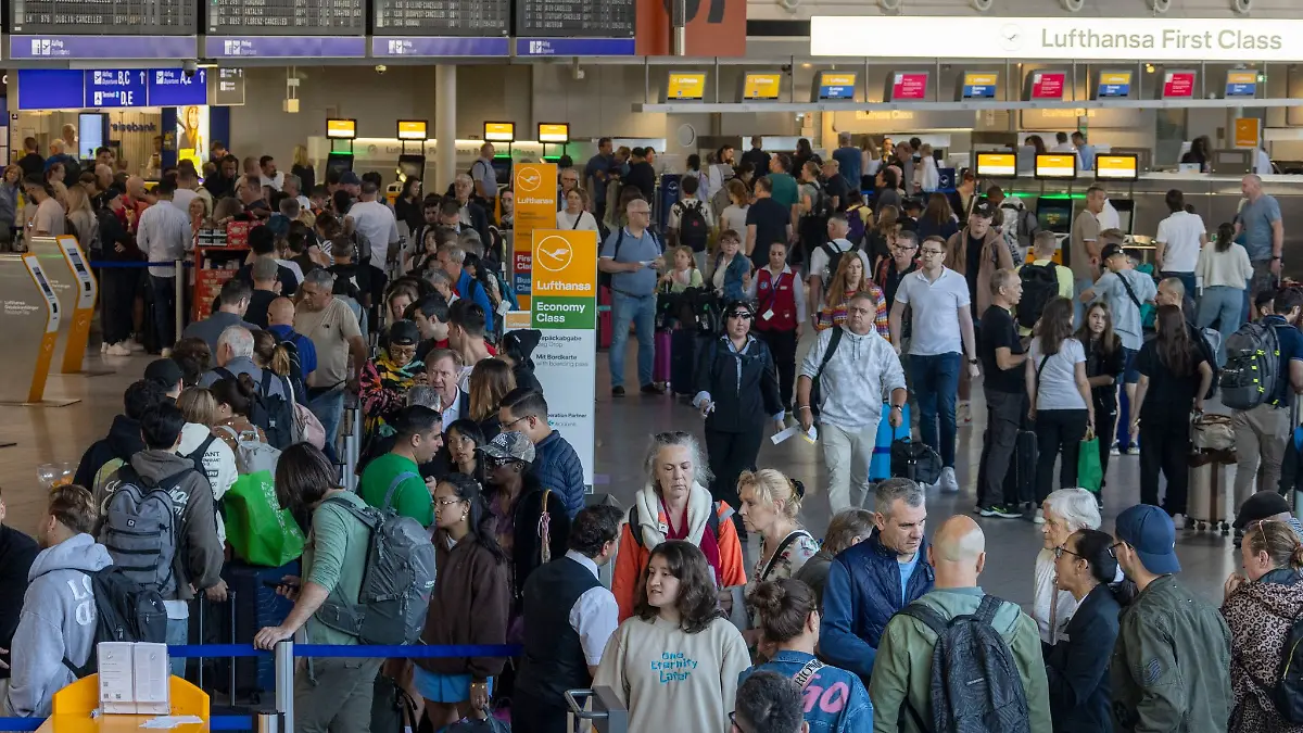 Die Fluggäste am Frankfurter Airport sind am Morgem stark verunsichert