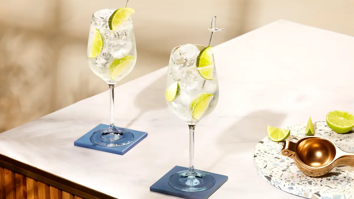 Lecker, spritzig und mal was anderes: Der Cocktail Le Grand Fizz