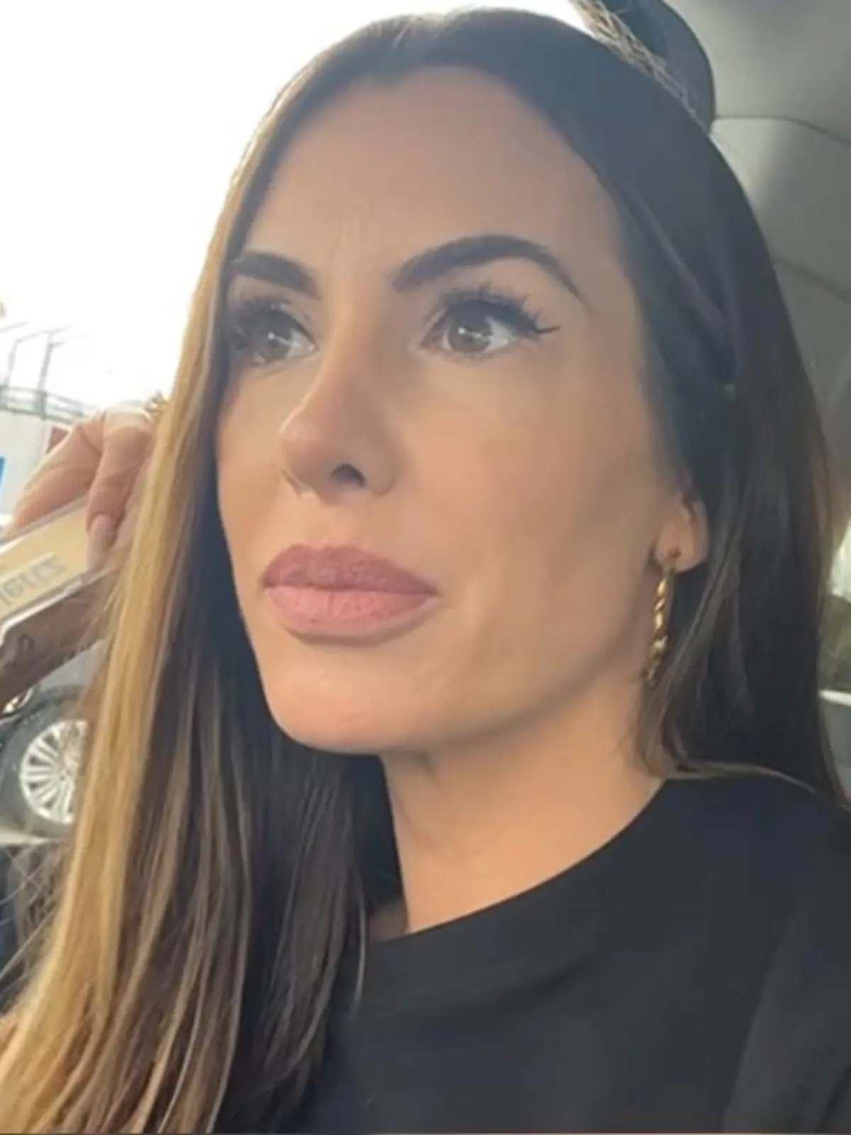 Anna-Maria Ferchichi informiert ihre Fans auf Instagram über ihre Schwangerschaft und sorgt sich um ihr Kind.
