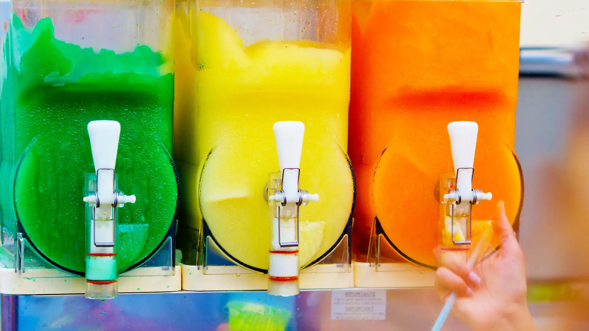 distributor of granita tastes of orange, lemon, mint, smurf, passion fruit, ready to cool you in the hot months.