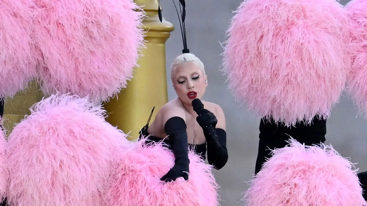 Lady Gaga sang bei der Olympia-Eröffnung einen französischen Klassiker.