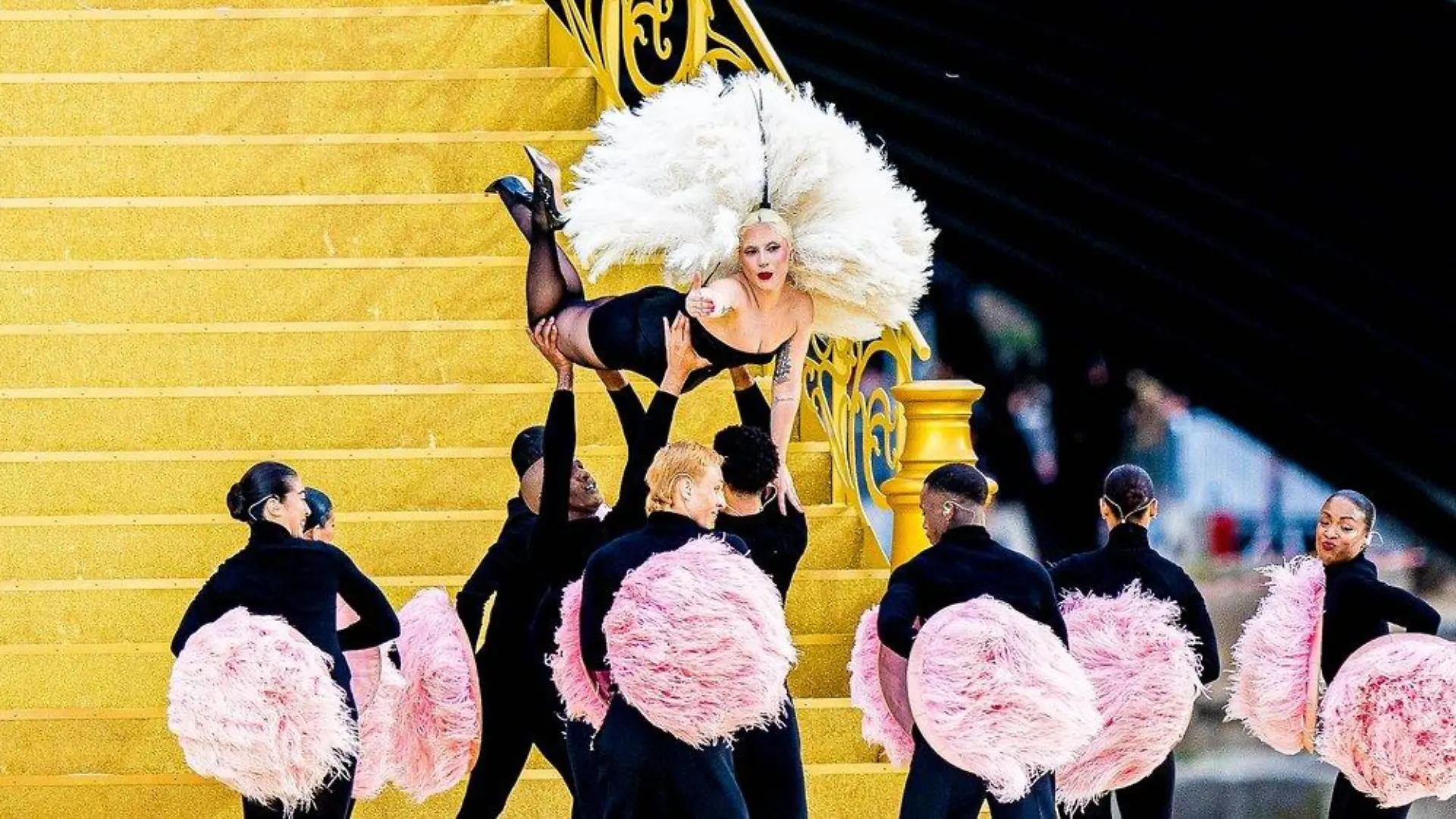 Lady Gaga mit bezauberndem Auftritt bei Olympia-Eröffnungszeremonie