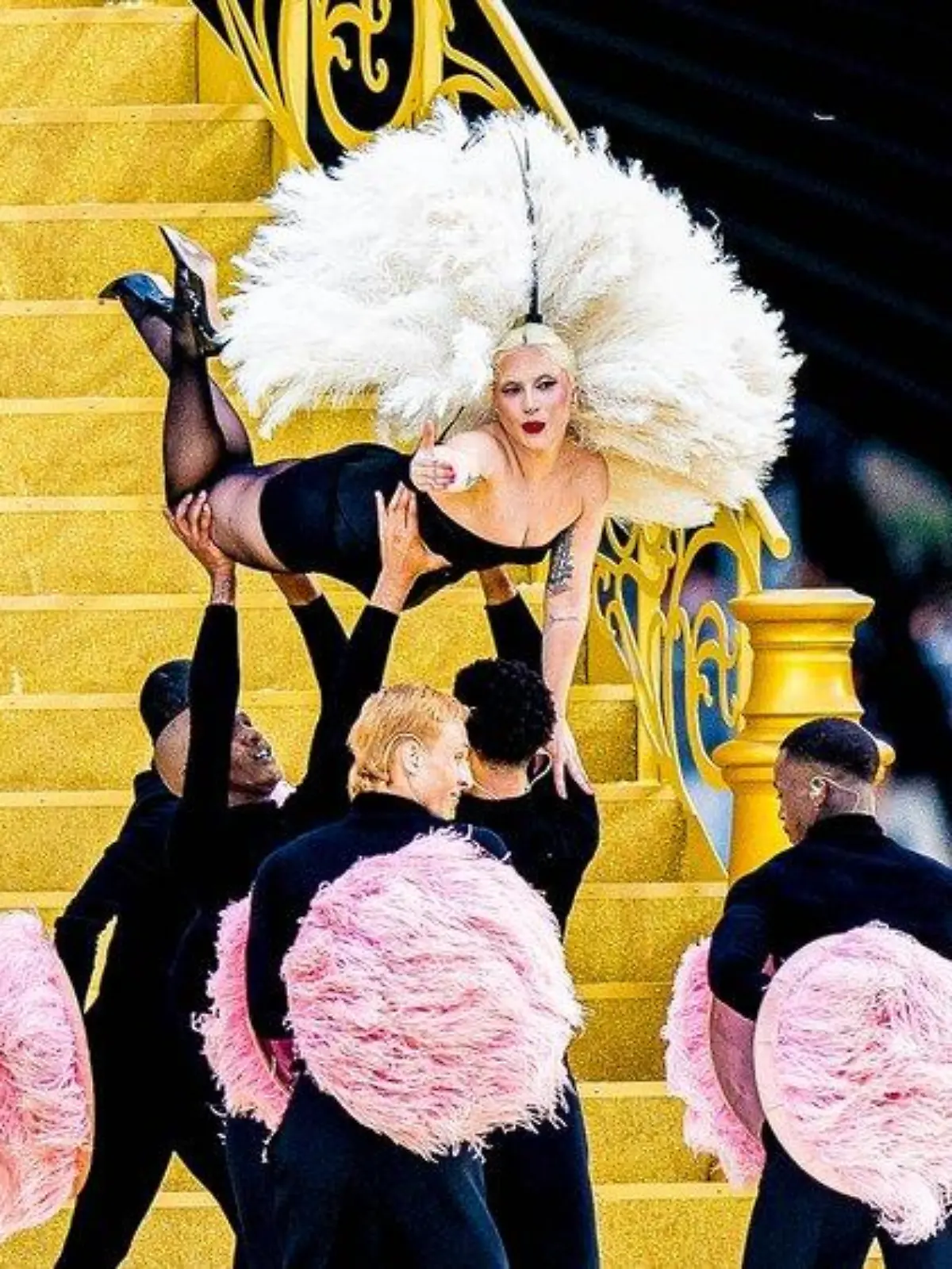 Lady Gaga mit bezauberndem Auftritt bei Olympia-Eröffnungszeremonie