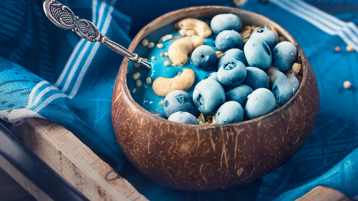 Healthy blue spirulina smoothie bowl