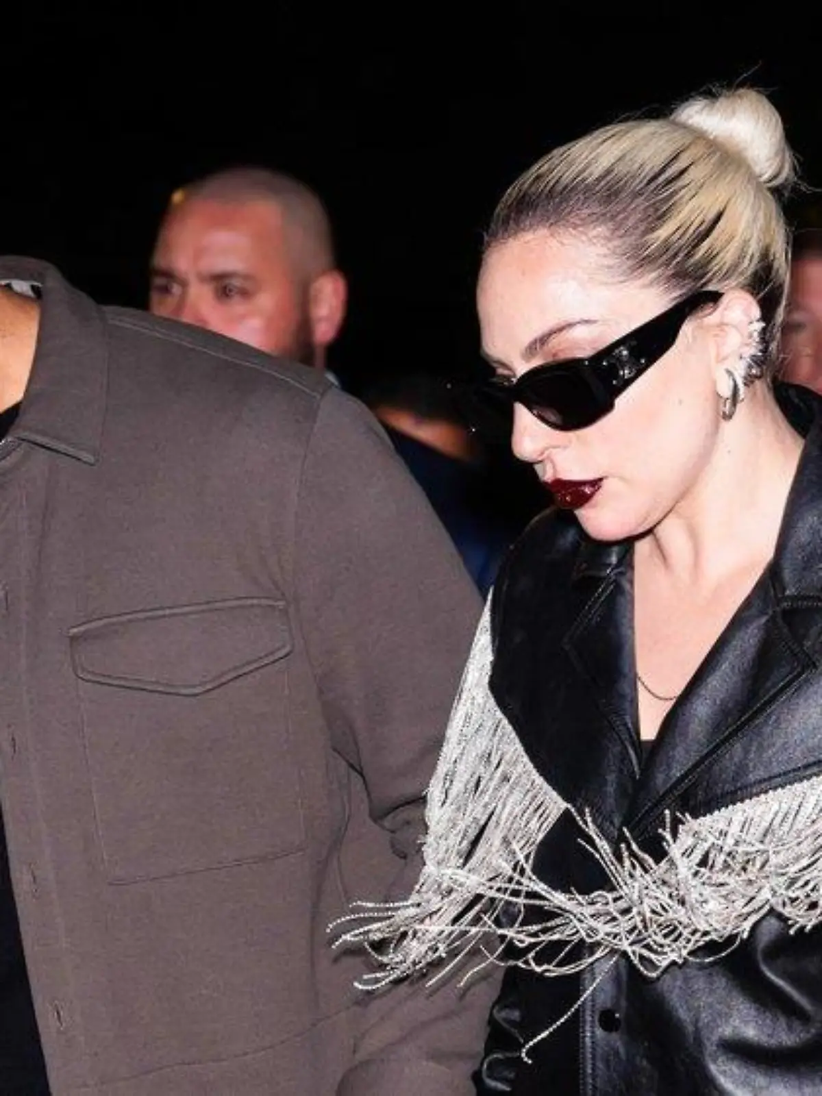 Lady Gaga stellt Lebensgefährten als ihren "Verlobten" vor