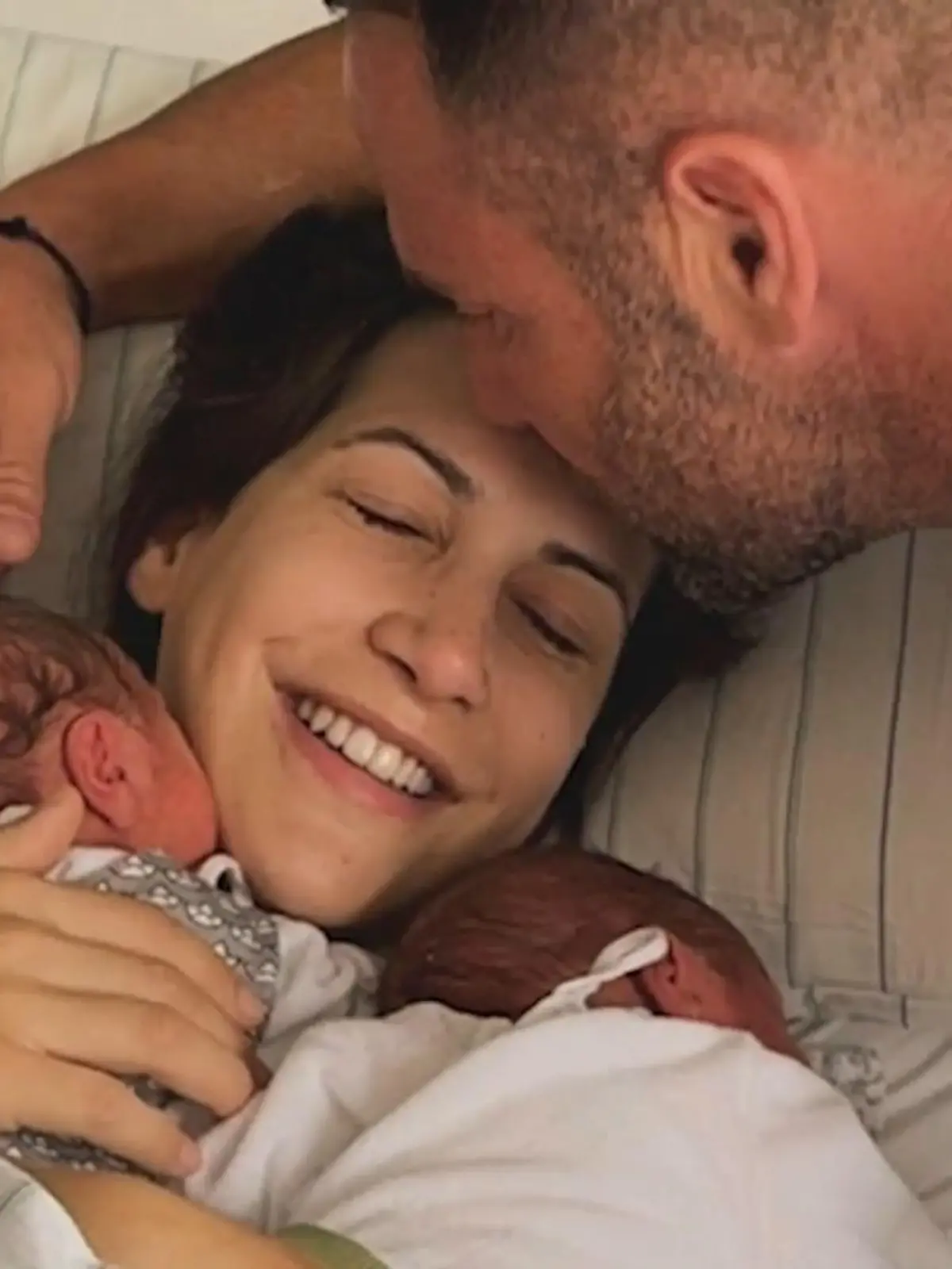 Bild zu: "Clea-Lacy Juhn im doppelten Baby-Glück"